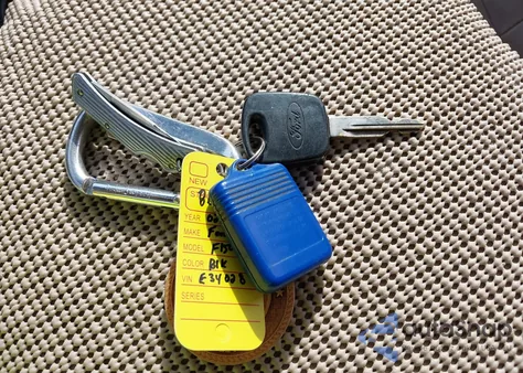 2002 Ford F-150 Lariat/Xlt из США, поврежденный, VIN 1FTRW076X2KE34028